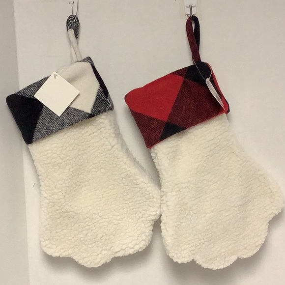 NWT set of two dog stockings buffalo plaid fleece dog foot shaped - Picture 2 of 3